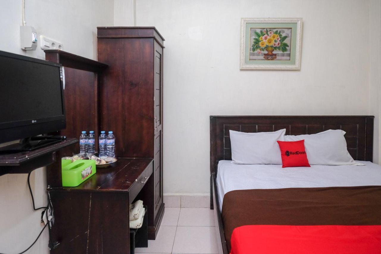 Reddoorz At Hotel Rich Parepare Near Pantai Mattirotasi Exterior foto