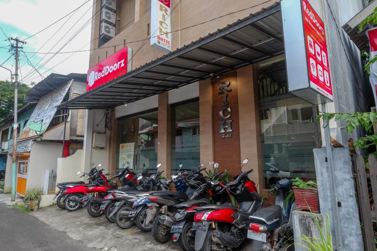 Reddoorz At Hotel Rich Parepare Near Pantai Mattirotasi Exterior foto